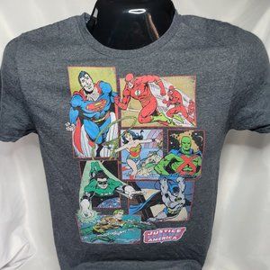 DC Comics Front Square Justice League Print Youth T-shirt (Size S)